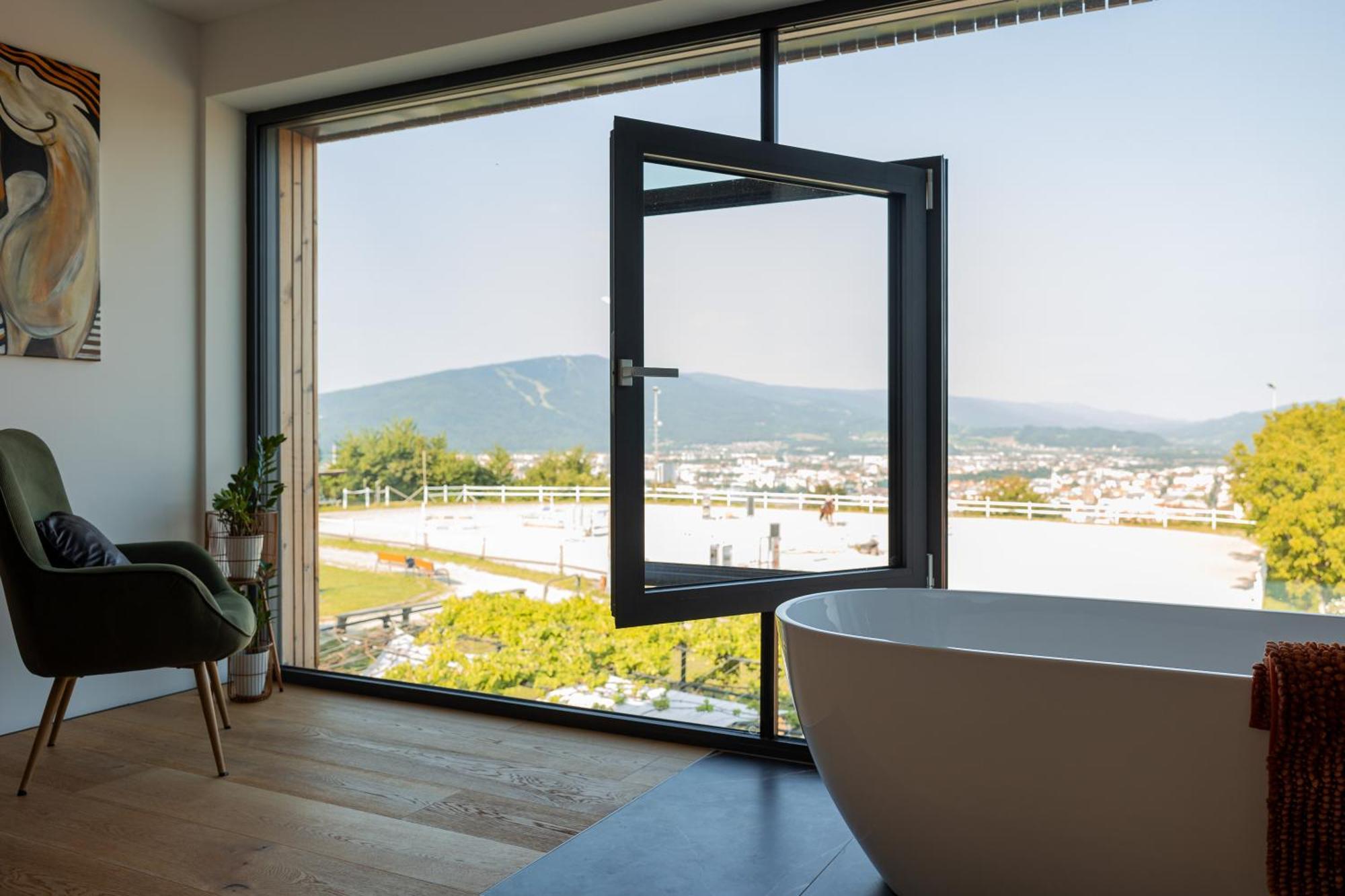 Hotel Frost Μαριμπόρ Εξωτερικό φωτογραφία