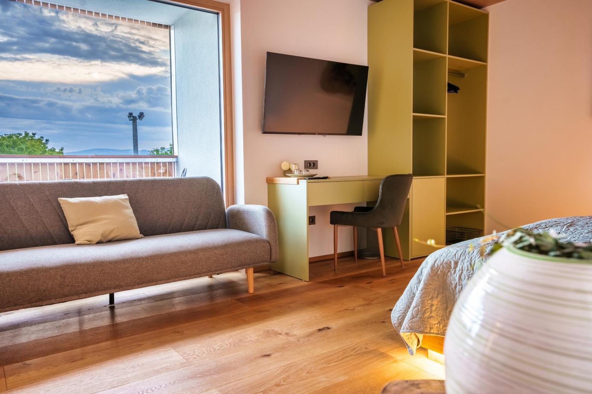 Hotel Frost Μαριμπόρ Εξωτερικό φωτογραφία
