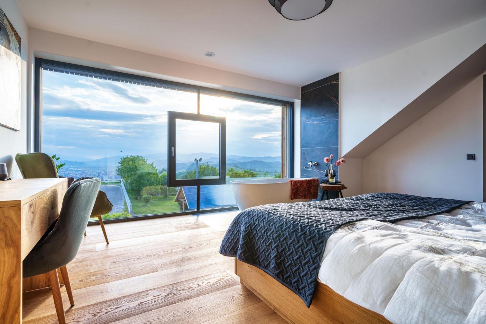 Hotel Frost Μαριμπόρ Εξωτερικό φωτογραφία