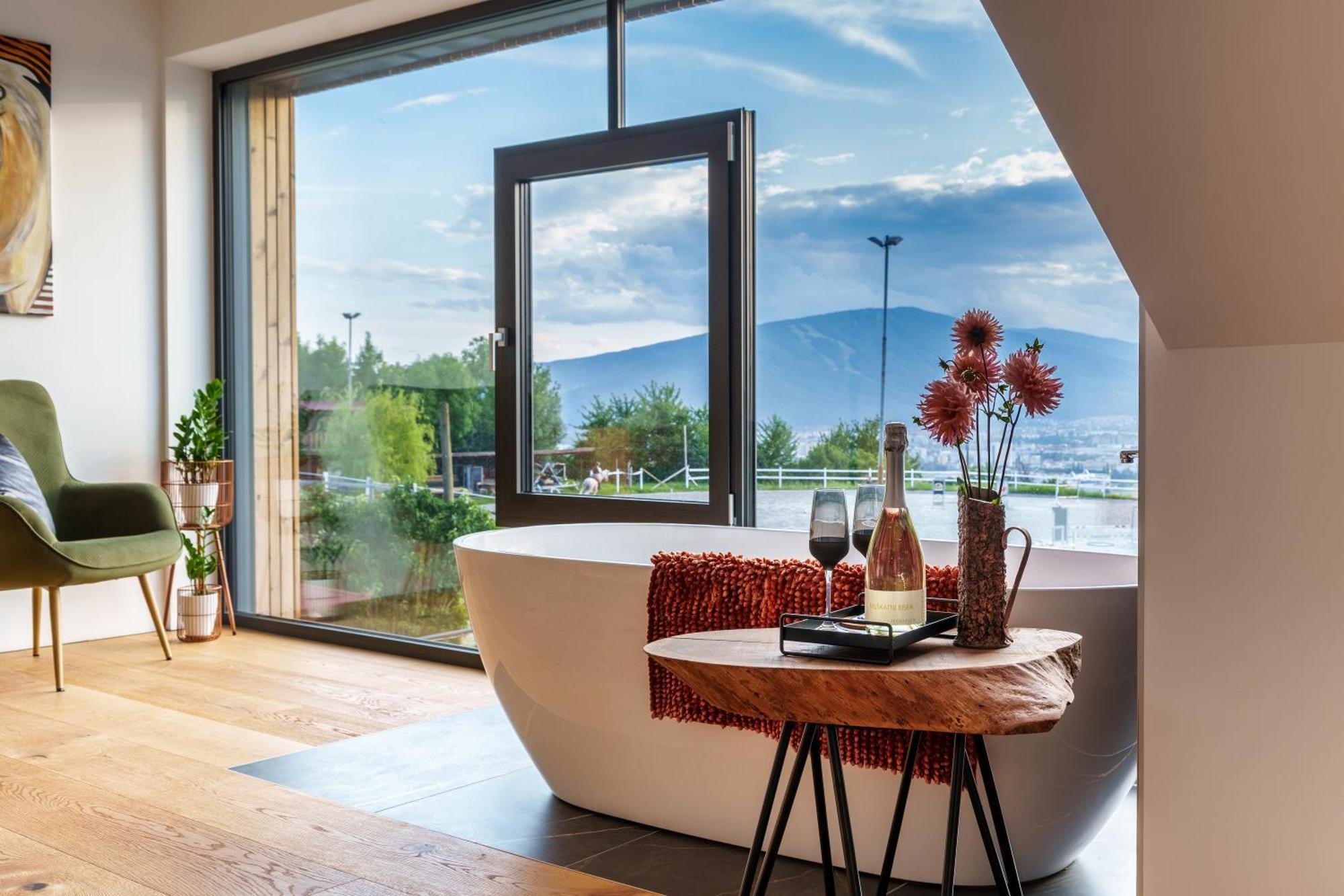 Hotel Frost Μαριμπόρ Εξωτερικό φωτογραφία